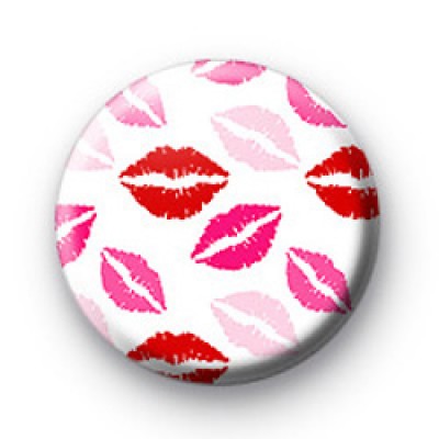 Hot pink lips badges